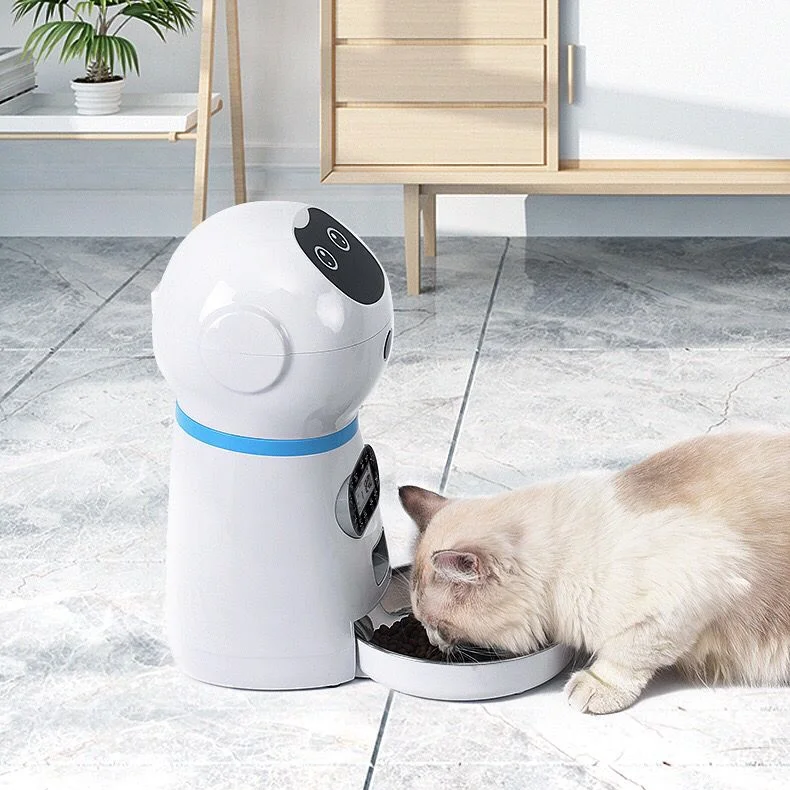 

Automated interactive pet feeder automatic for cats and dogs