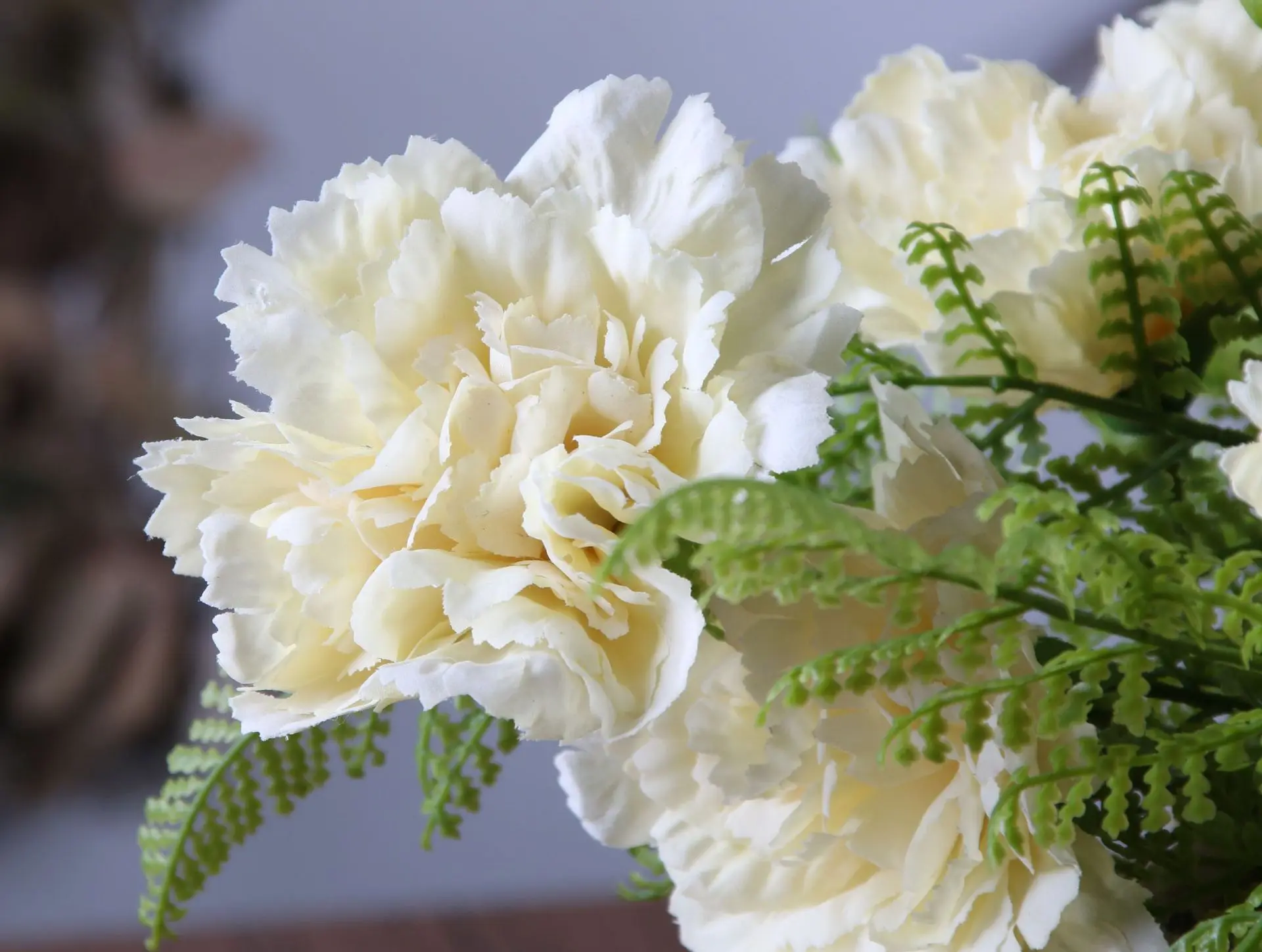 Z003 Red White Artificial Flowers Real Touch Carnation For Mothers Day