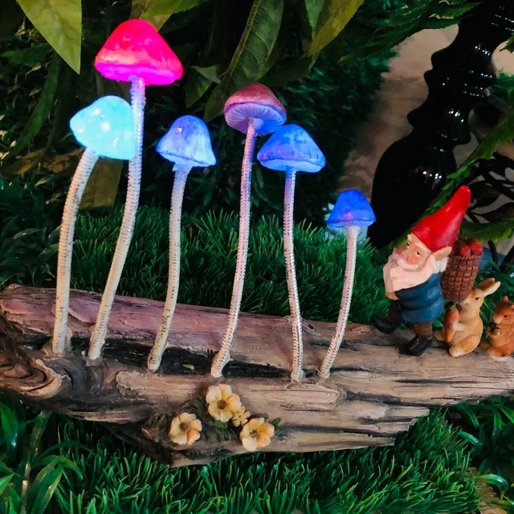 

Polyresin Dwarf and Mushroom on Stump with Solar Light, Customized color