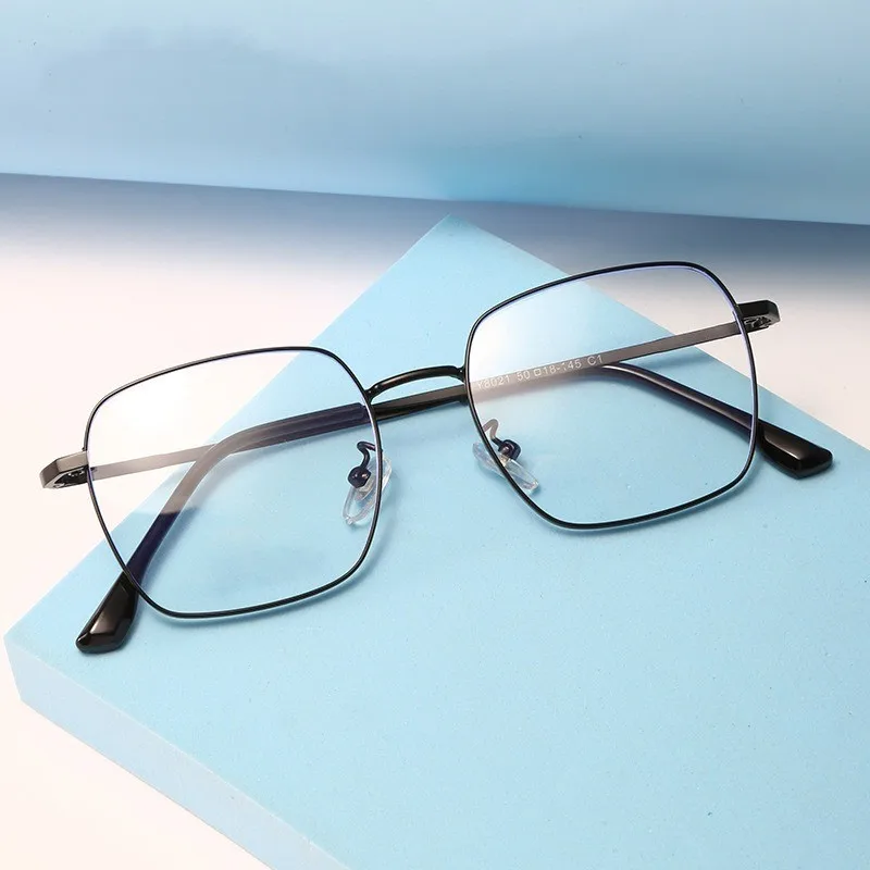 

Wholesale Optical Anti Blue Photochromic lens Polygon 2024 Metal Optical Frame Available Spectacle Eyewear