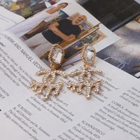 

New women's fashion popular brand pendant earrings Europe and America exaggerated big earrings ladies earrings