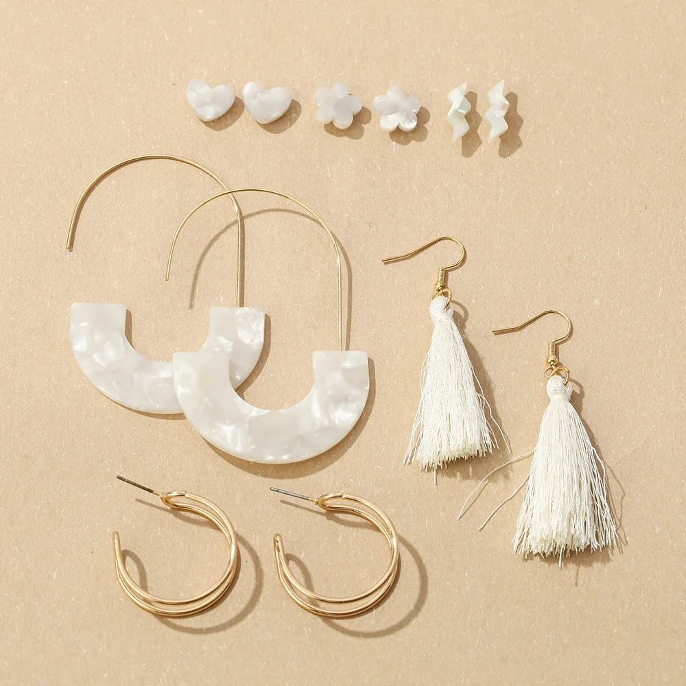 

Most Popular 18K Gold Plated Geometric C Shape Circle Earrings Acrylic Flower Heart Tassel Earrings Set for Women