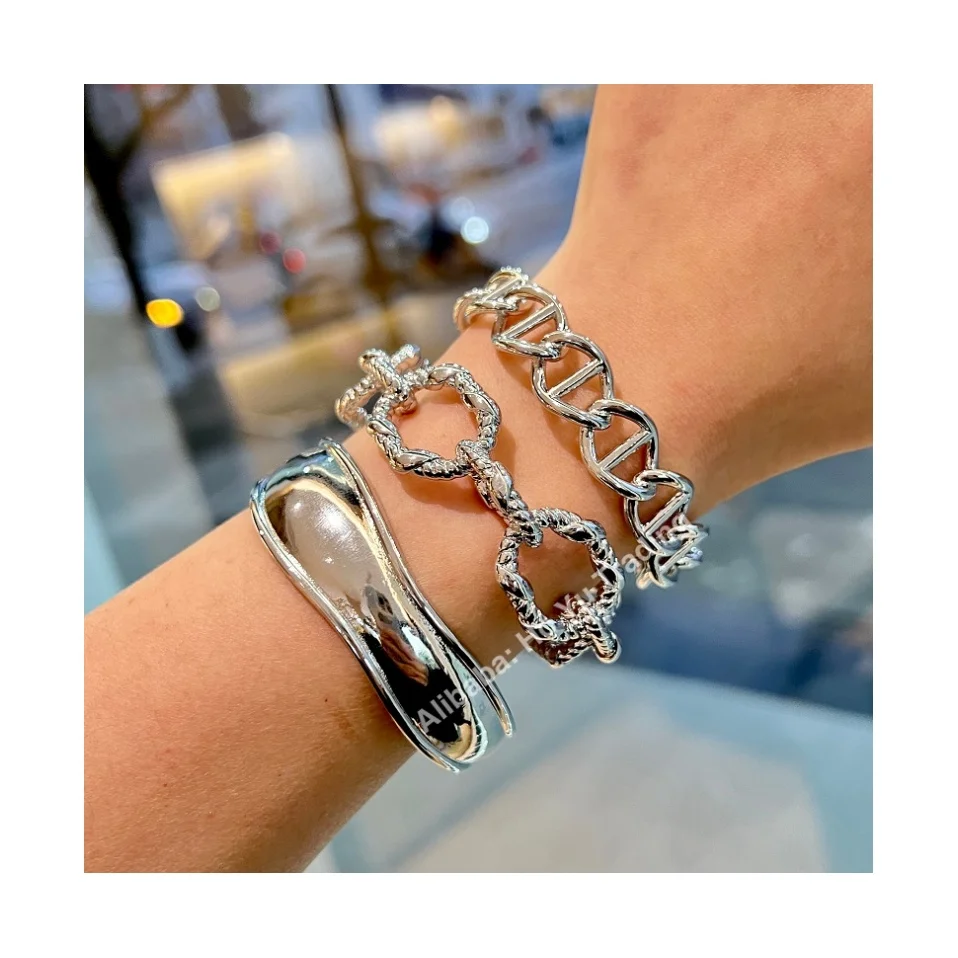 2024 Hot New Style Gold Silver Femme Bracelet Homme Bangles for Women Gifts Men Couple Copper Friendship for Valentine's Day