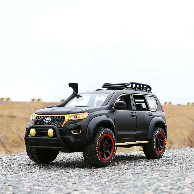

Hot 1:24 Diecast Model Cars Prado SUV With Sound And Light Pullback Car Toy For Gift