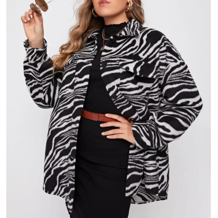 

Latest Autumn And Winter Open Front black and white causal style fashionable Lady Plus Size Coat