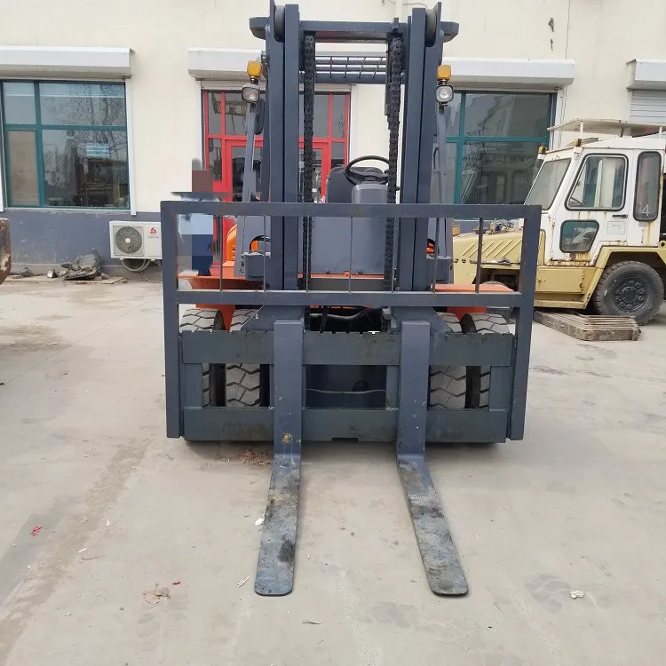 
China diesel engine 7 ton used forklifts for sale 