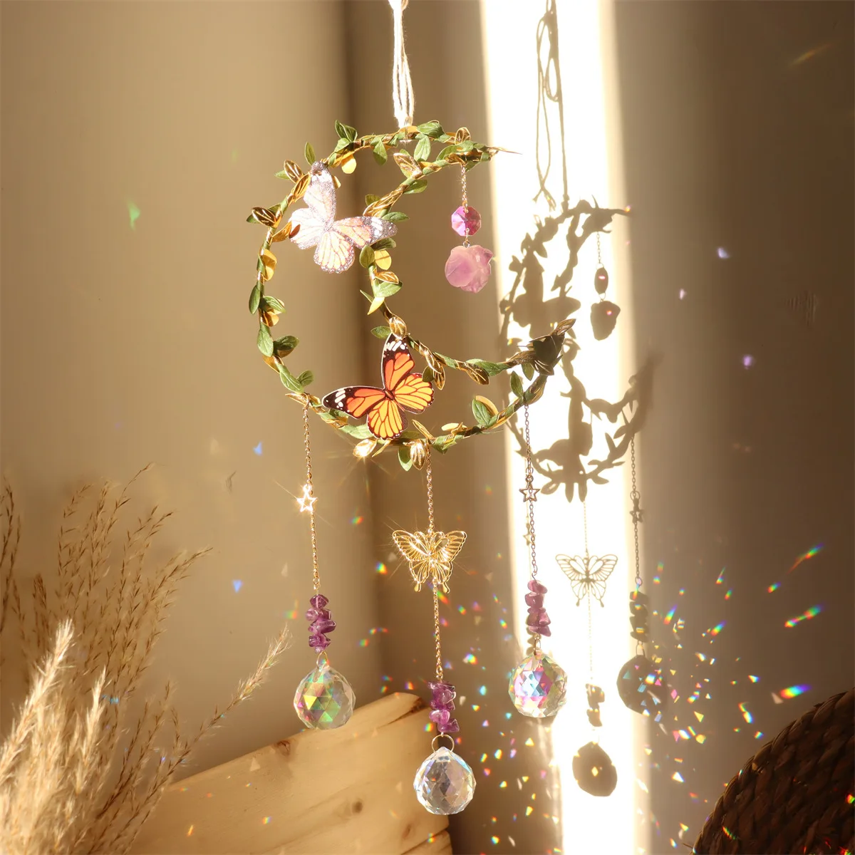 

Wholesale natural crystal raw stone healinng moon room decoration crystal sun catcher