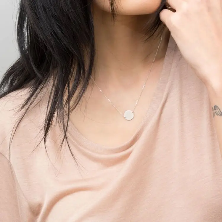 

Latest Fashion Vogue Joker Disc Pendant Simple Gold Necklace Designs Women Stainless Steel