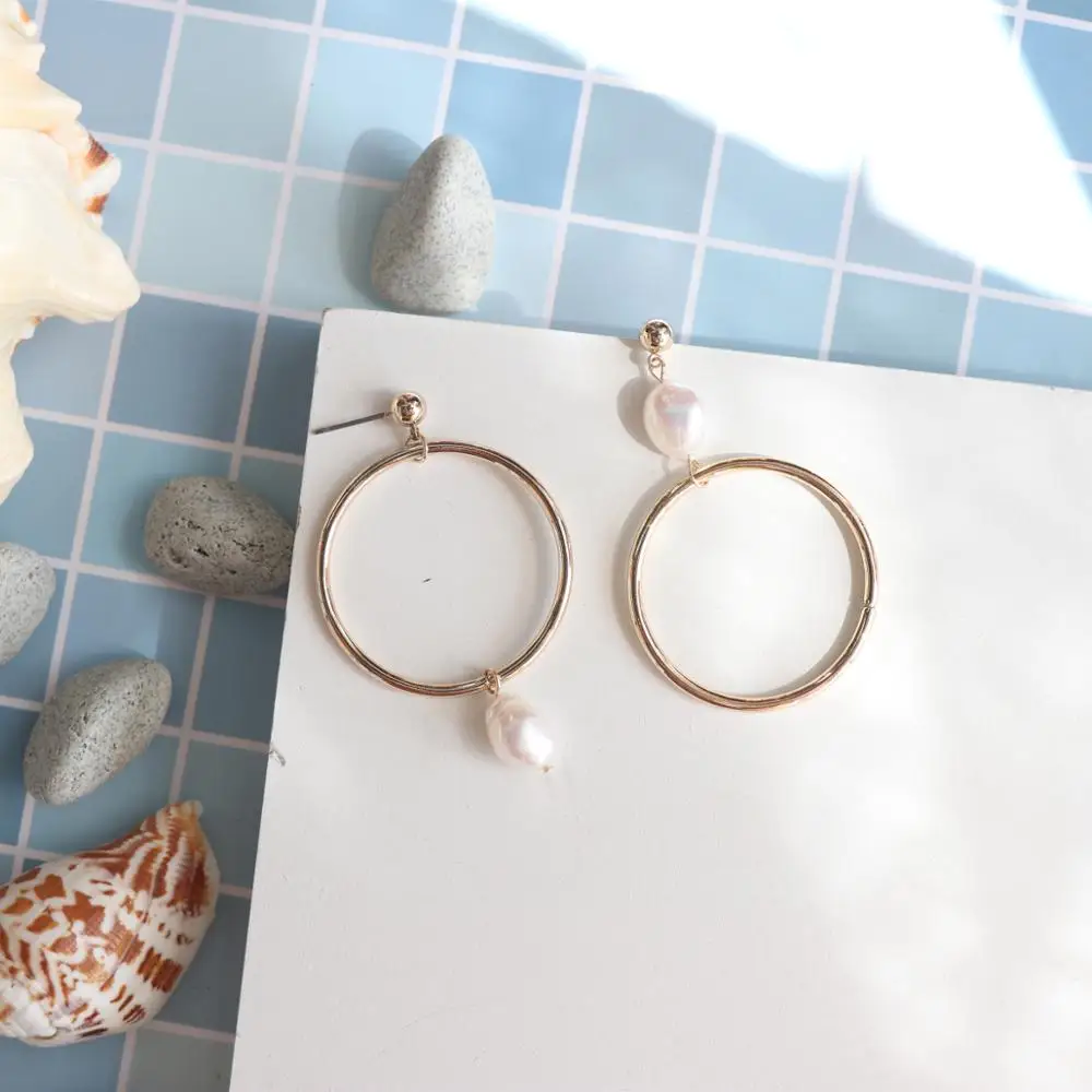 

Simple Freshwater Pearl Earrings Shell Round Geometric Metal Earrings For Women Jewelry GIft, Colorful