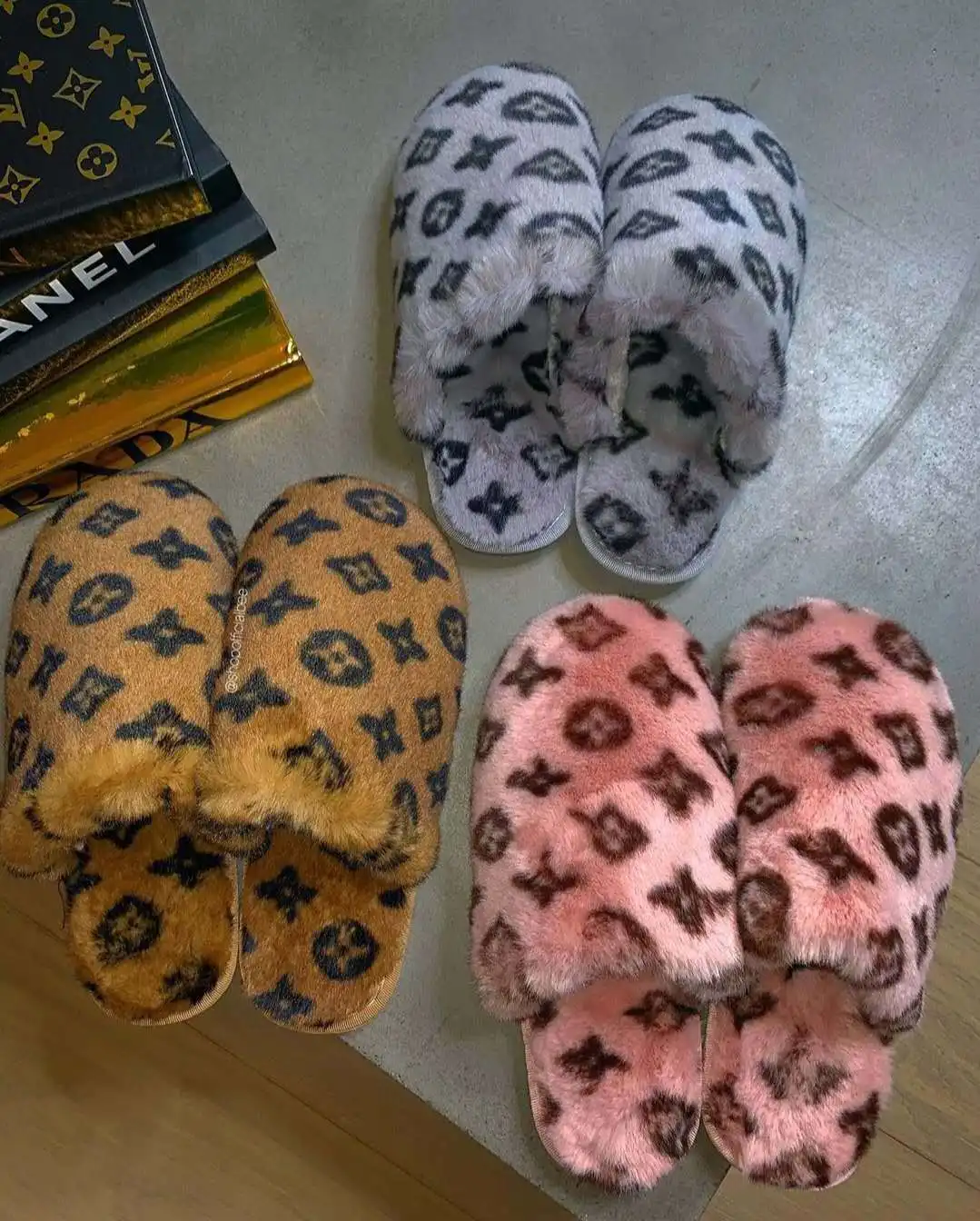 

Factory fashion custom wholesale hair slide rail women's slippers, Black