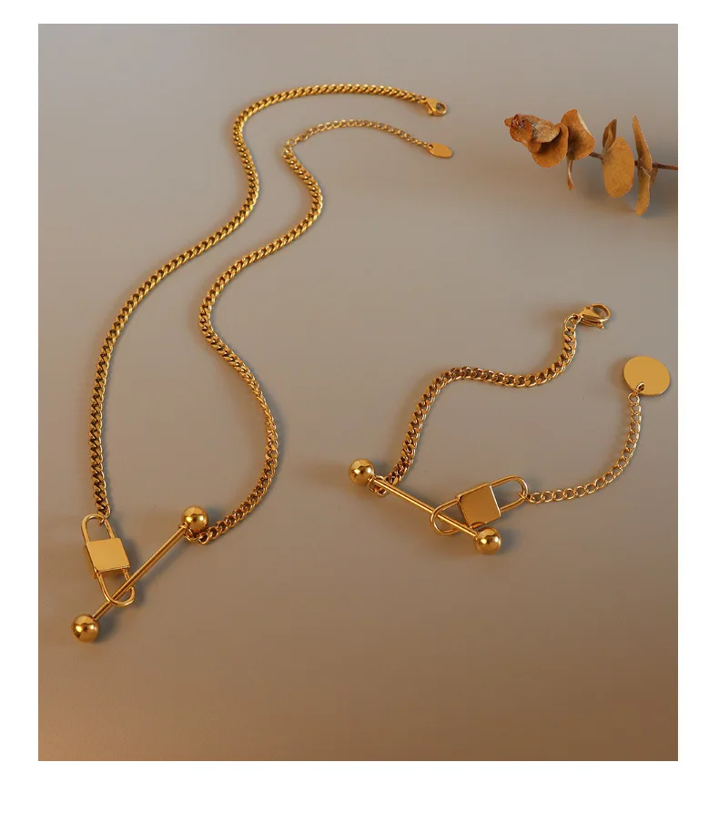 

Hand Made Trendy Real Gold Plated Chunky Chain Necklace Stainless Steel OT Lock Head Shaped Pendant Necklace For Ladies