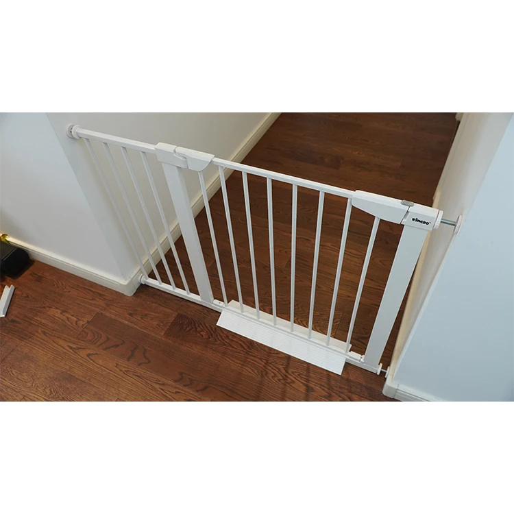 

Wholesale baby safety gate white safety gate Automatically Closes Locks metal safety gate, White metal