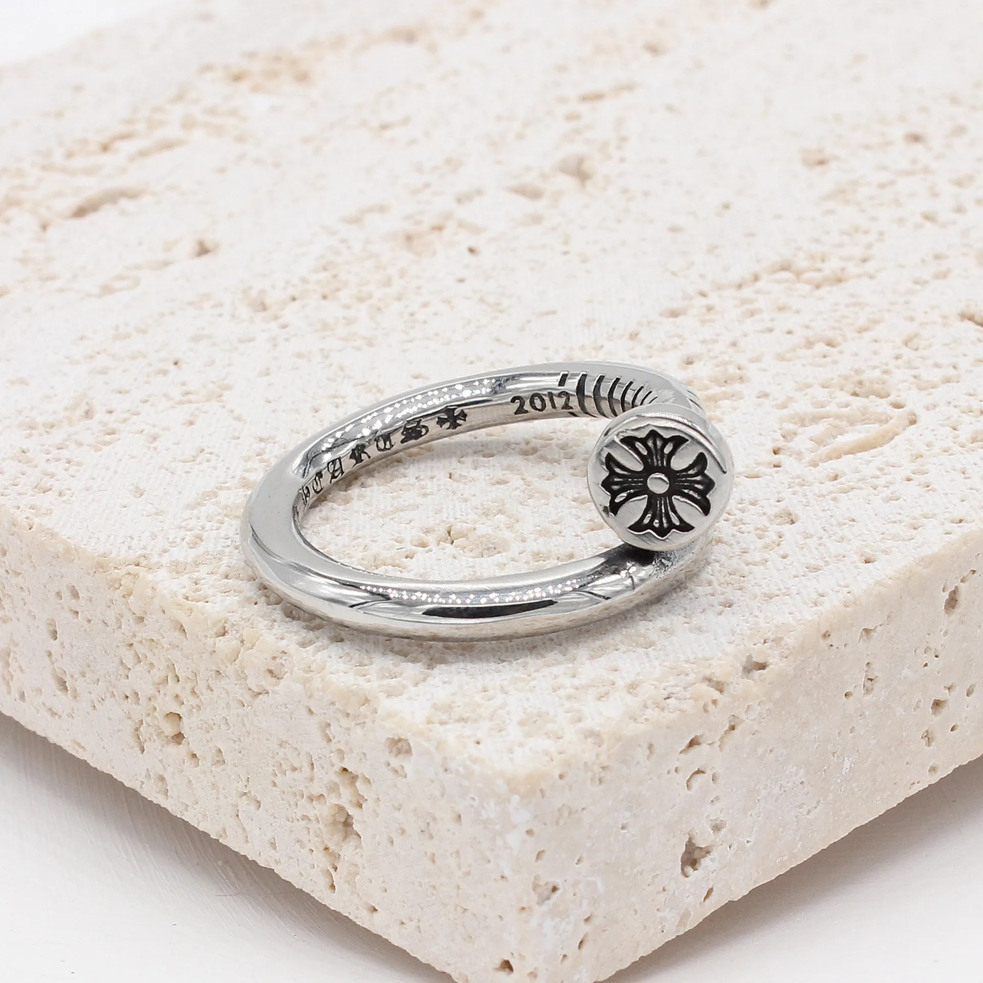 

Simple vintage stainless steel cross nail finger fing for men