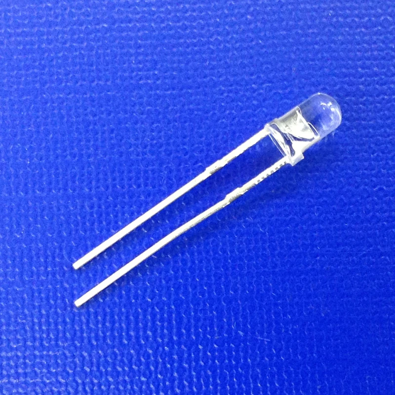 Rohs Certificated 0.2W 15000mcd Super Bright Red Dip LED Diode 3mm clear lens, short pin