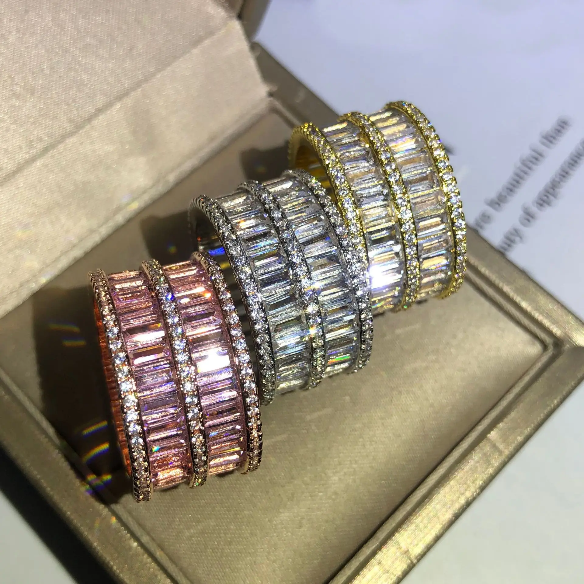 

Elegant Vintage Fashion Jewelry KYRA01203 Platinum Plated 3A Zircon ring for women, Silver