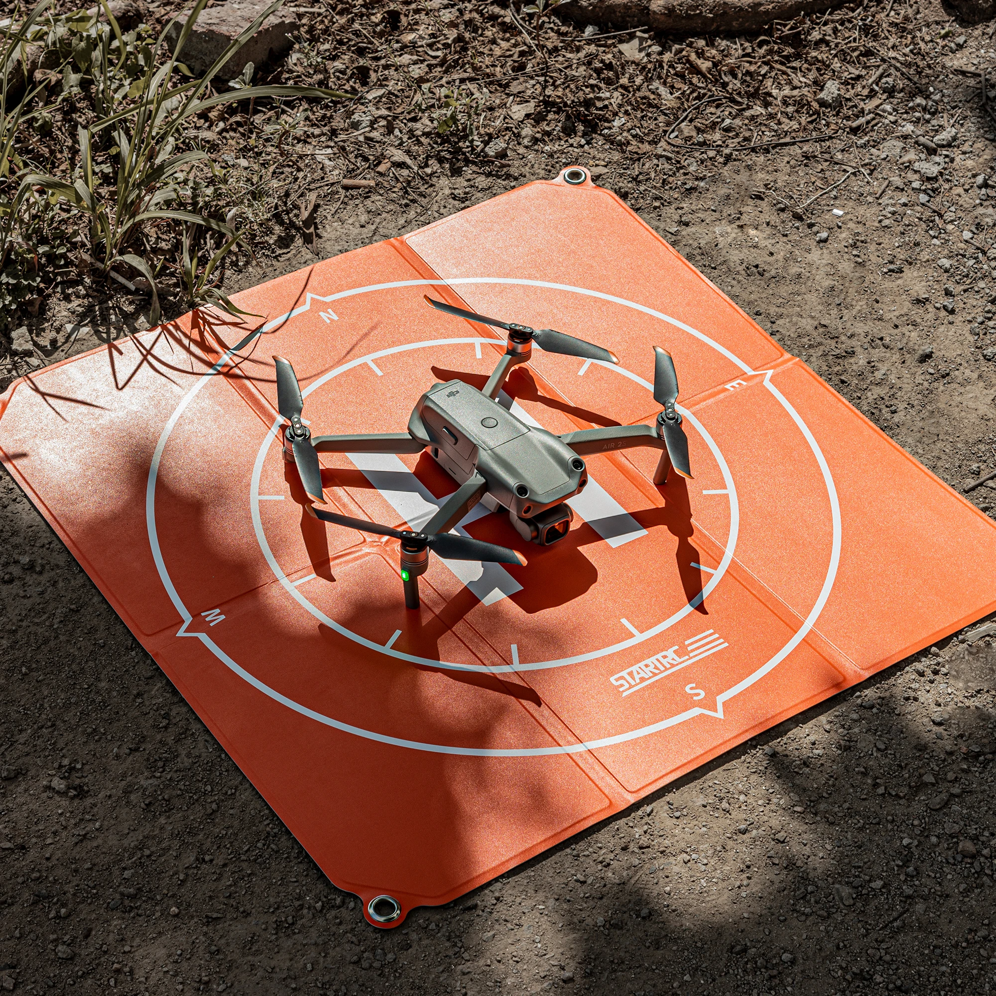 

50cm 65cm Universal Foldable Mini Square Drone Landing Pad for DJI Mini 3 Mavic 2 Air 2S Customize OEM Drones Accessories, Orange