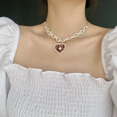 

European Vintage Style Pearl Braided Choker Necklace 18K Gold Plated Oil Dripping Pearl Heart Necklaces