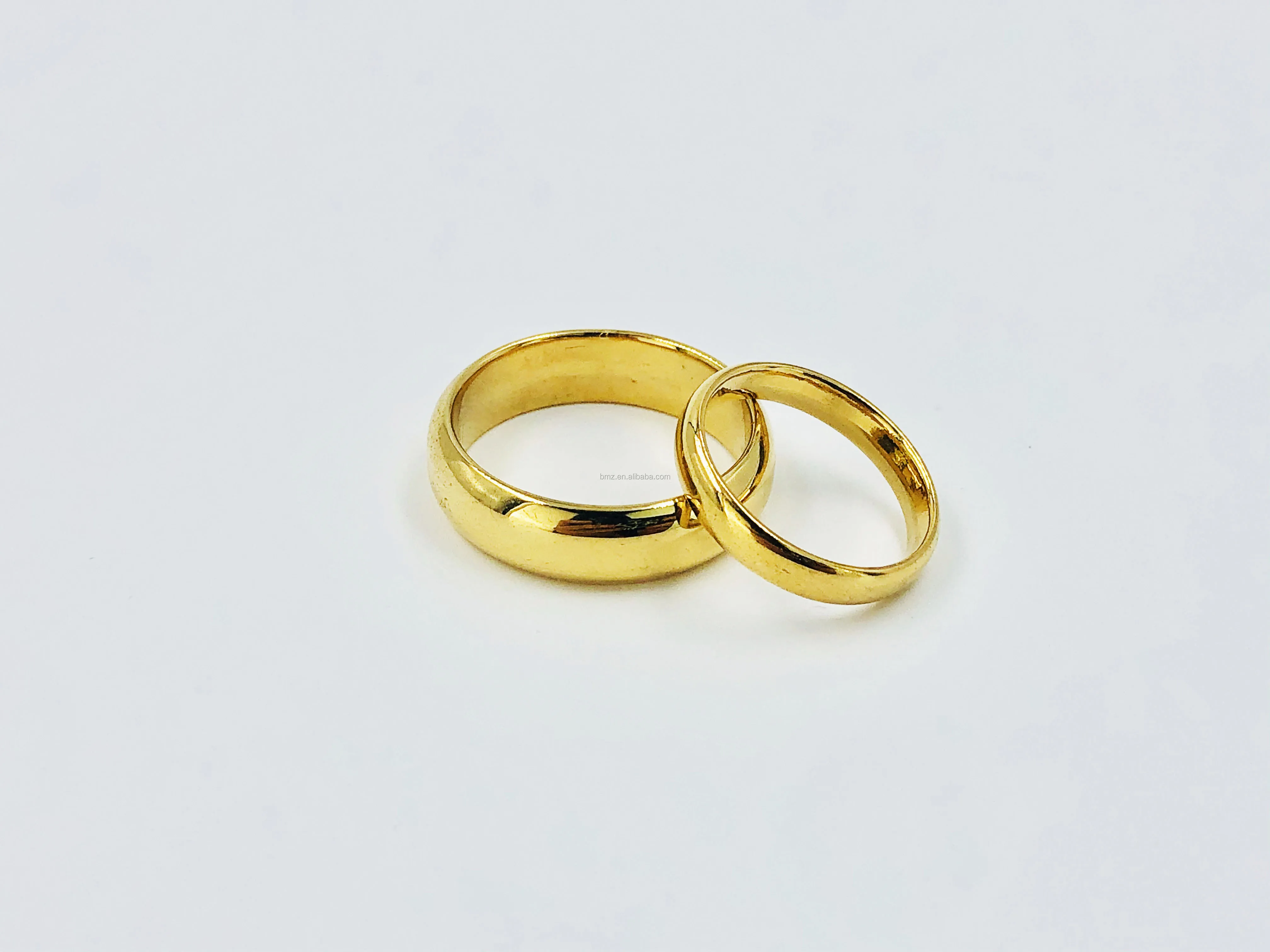 Wedding Ring Engagement Gold Ring Couple Stock Photo 1523384675 |  Shutterstock