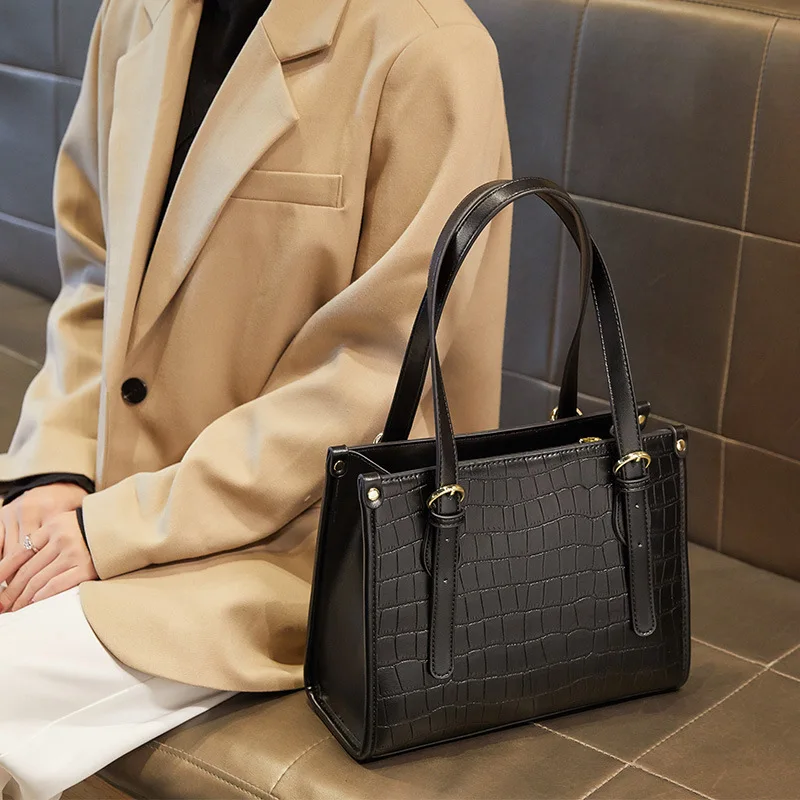 

Women new large capacity tote bag fashion trend one shoulder crossbody bag ladies designer handbag wholesale