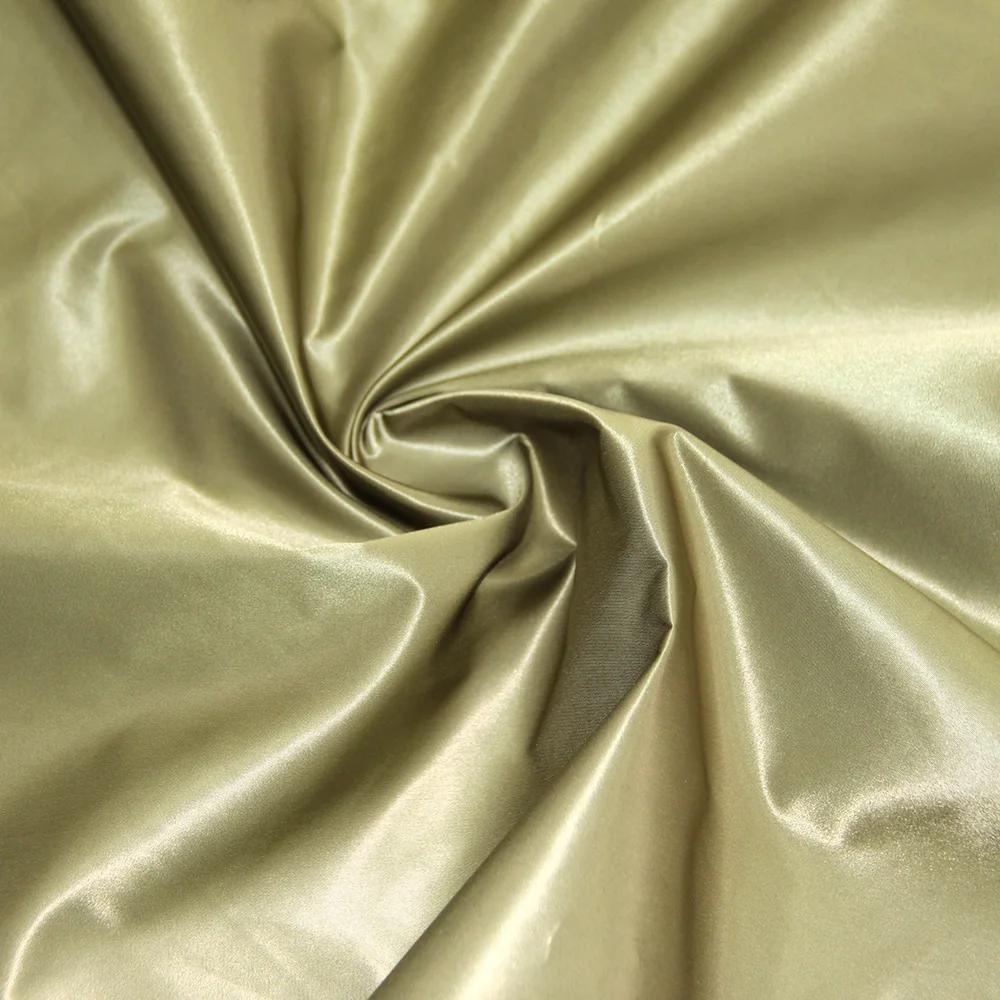 中国新设计产品100% 涤纶高密度塔夫绸面料轻薄羽绒大衣