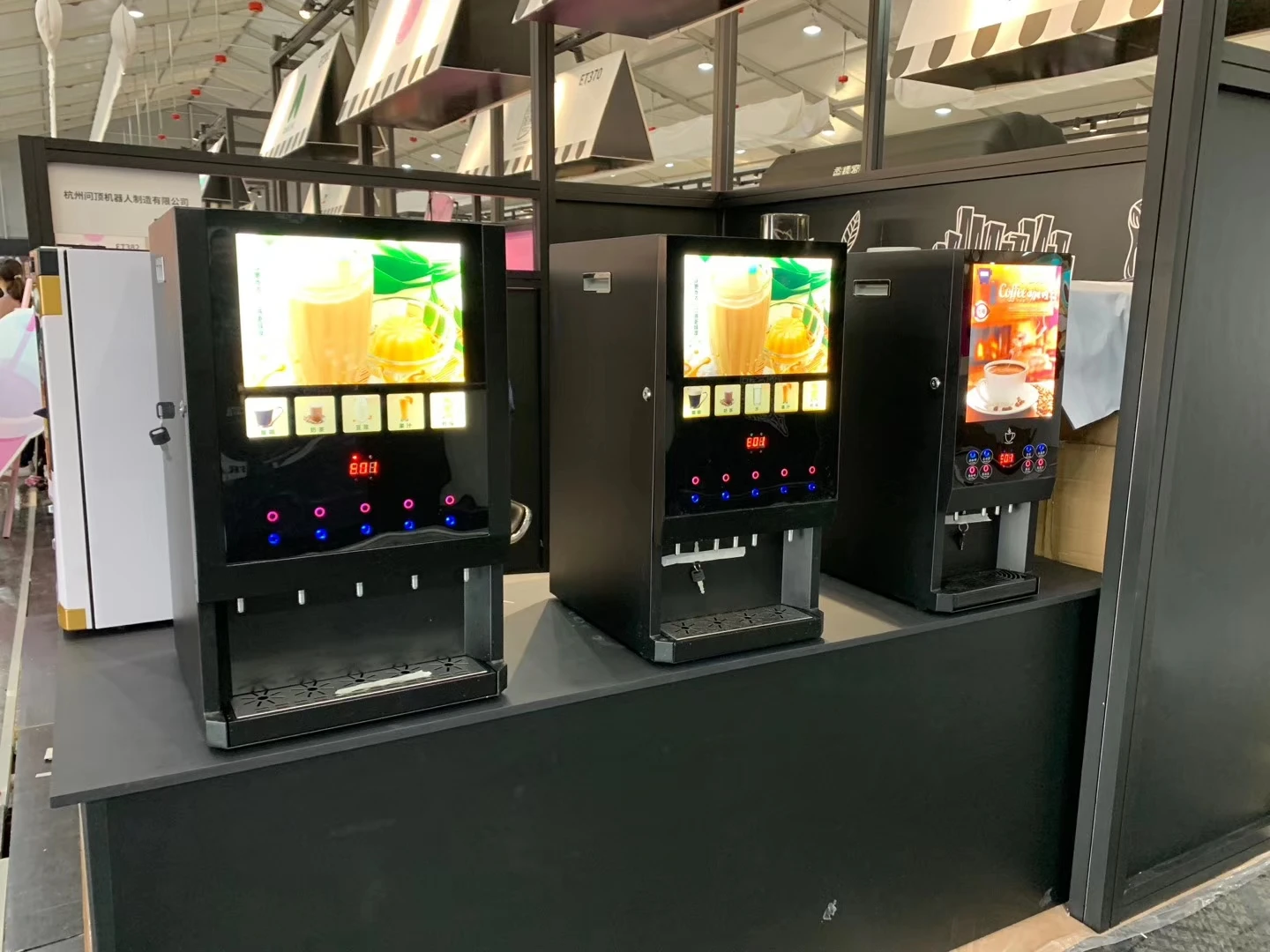 10 Selections Cold And Hot Automatic Coffee Vendo Machine Commercial