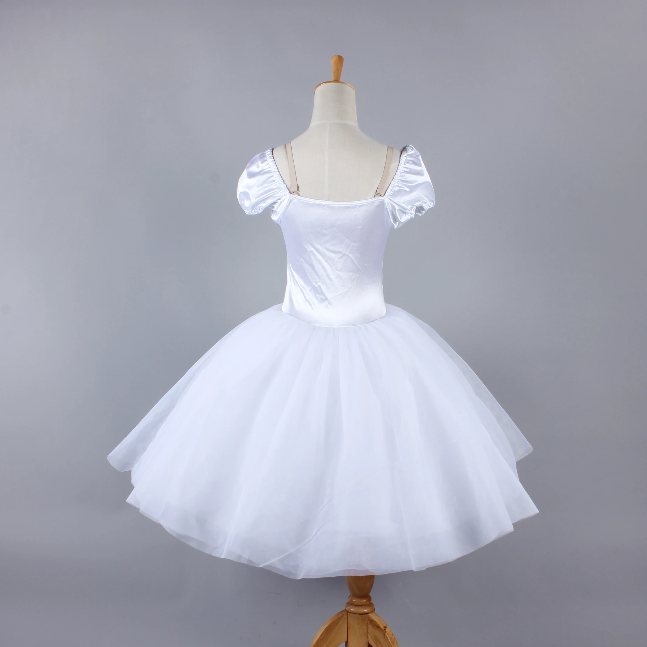 成人女孩白色芭蕾短裙连衣裙浪漫缎舞蹈穿白色长舞台表演舞蹈服装
