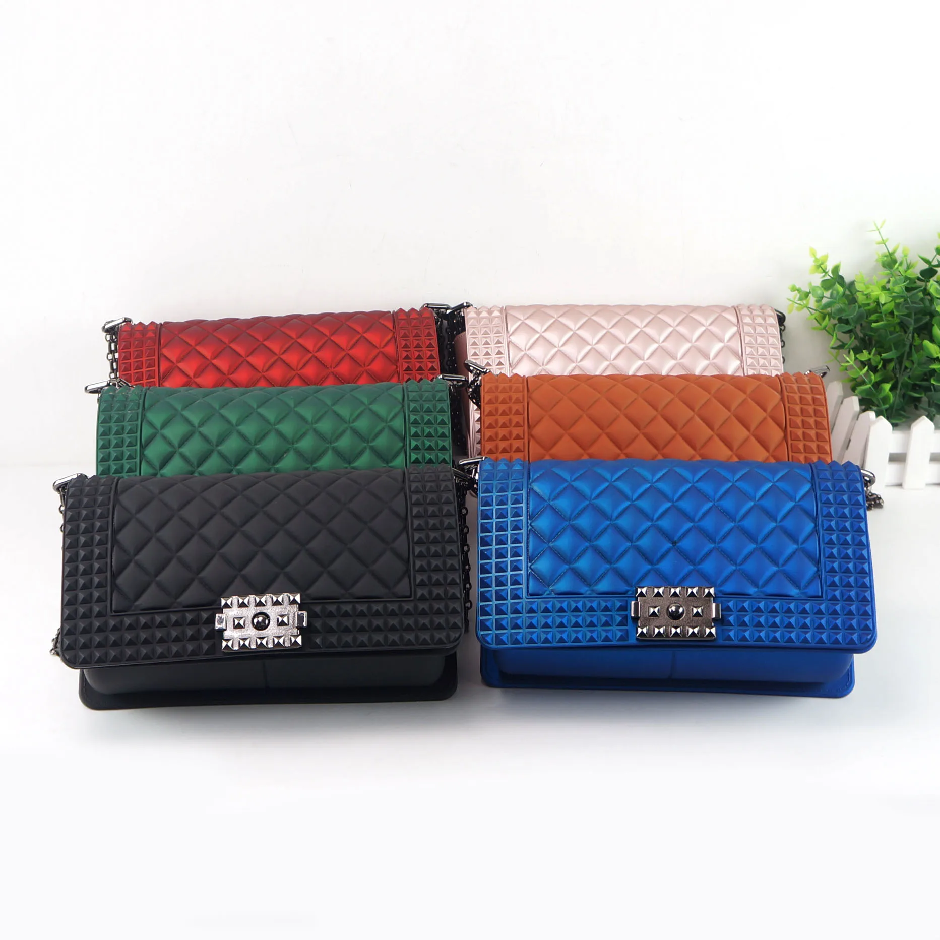 

Hot Selling Women Pure Color Chain Matte Frosted Lock Jelly Handbags Cross body Bag