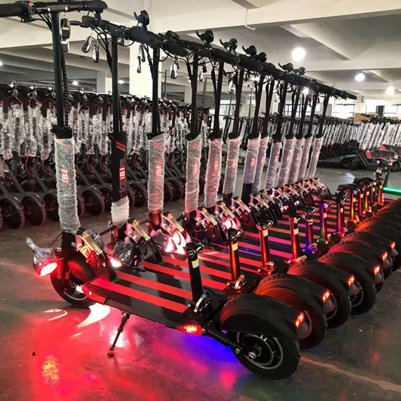 

Blasting flash headlights Electric Scooter Fashion Modern Scooter With high powerful motor, White/black