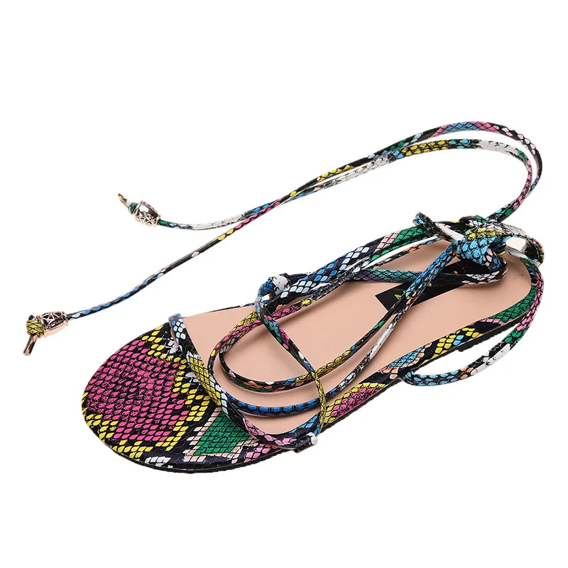 

2021 New Arrival Ladies Summer Fashion Roman Sandals Color Snake Pattern Open Toe Cross Strap Women Flat Sandals