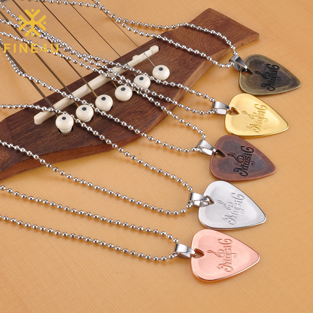 

Wholesale Fashion Jewelry Gold Plated Engraved Pendant Personalized Custom Guitar Pick Necklace