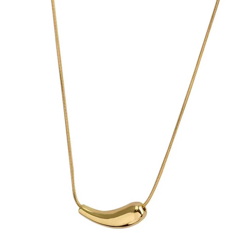 

Dainty Chic 18K Gold Plated Chili Shaped Pendant Necklace No Fade Stainless Steel Pepper Charm Necklace For Ladies, As picture