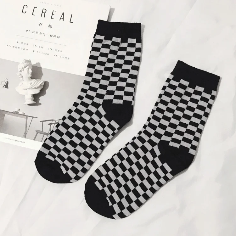 

Korea Funky Harajuku Trend Women Checkerboard Socks Geometric Checkered Socks Men Hip Hop Cotton Unisex Streetwear Novelty Socks, Black, blue, red,grey