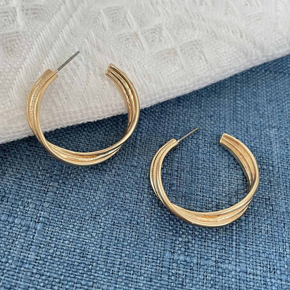 

KITI Special Offer Summer Trendy Gold Plated Minimalist Women C Shaped Round Metal Hoop Earrings