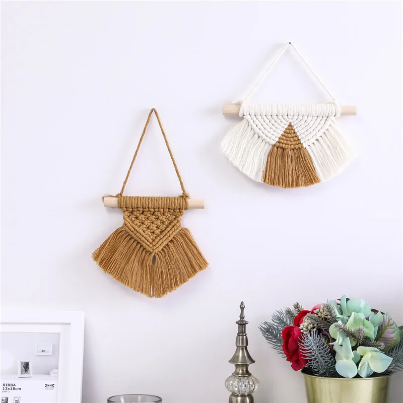 

Artilady 2 pcs Mini Macrame Wall Hanging Cute Macrame Holiday Ornaments Boho Art Woven Decor for Nursery Bedroom Living Room, Picture color