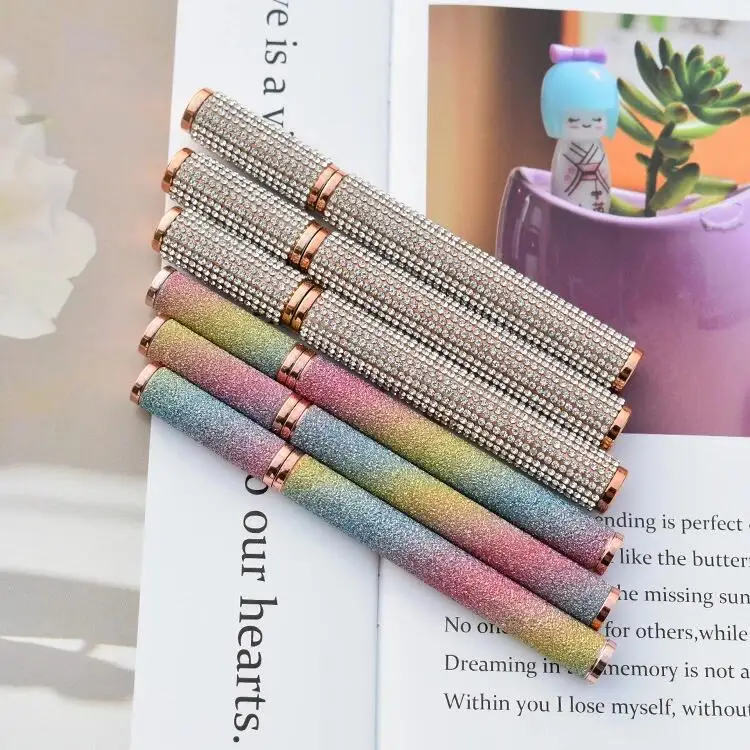 

Hot Selling Light Luxury Diamond Liquid Eyelinger Lasting High Pigment Black Eyeliner Pencil