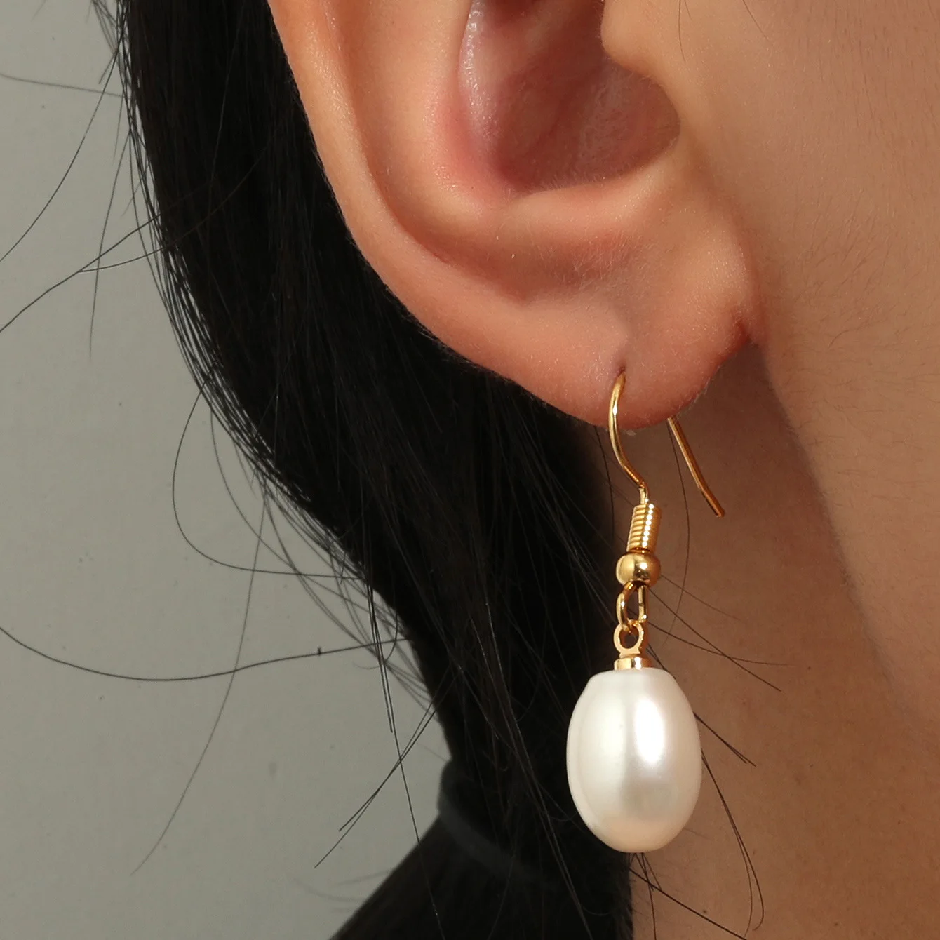 

Korean Light Luxury Baroque Pearl Long Drop Earrings Trendy Real Gold Plated Pearl Hook Earring For Women