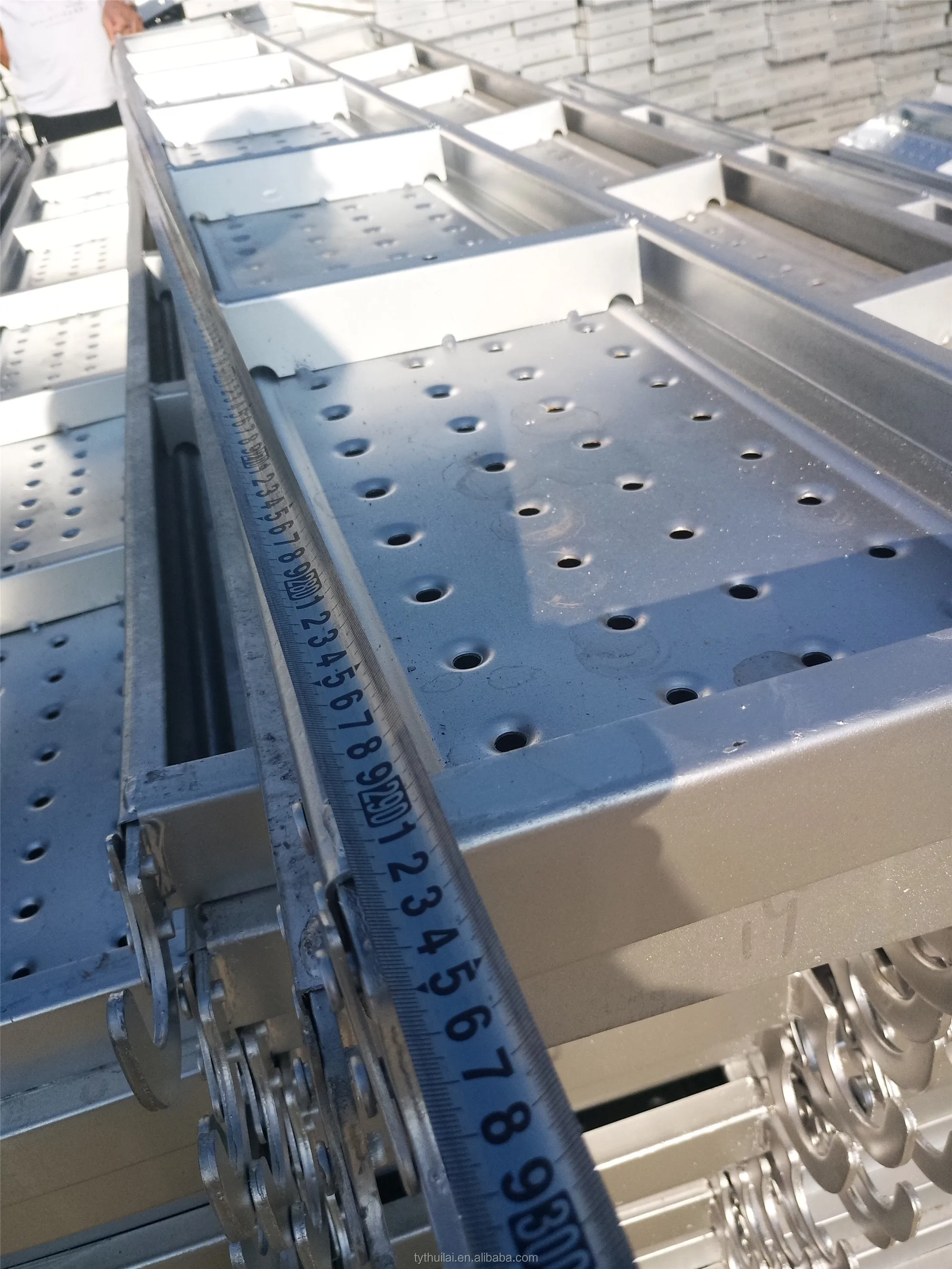 Cheap price galvanized metal catwalk board scaffolding steel plank ...
