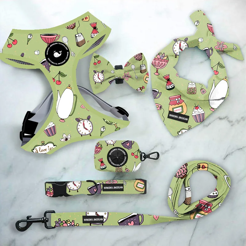 

Designer Luxury Print Colorful No Pull Reversible Dog Harness Pet Products Soft Cotton Dog Harness Velvet Leash Set, Picture shows