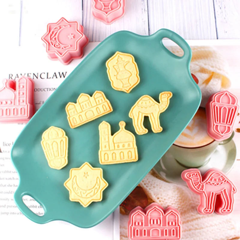 

New Style 3D Cartoon Cookie Cutter Desert Camel Biscuit Stamp Cookie Moulds for baking