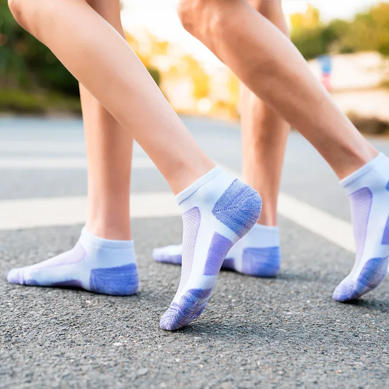 

Wholesale winter summer men womens breathable running non slip short sports socks