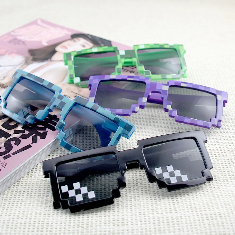 

2022 Retro Plaid Personality Fashion Sunglasses Latest Fashion Square Funny Anime Pixel Mosaic Shape Sunglasses