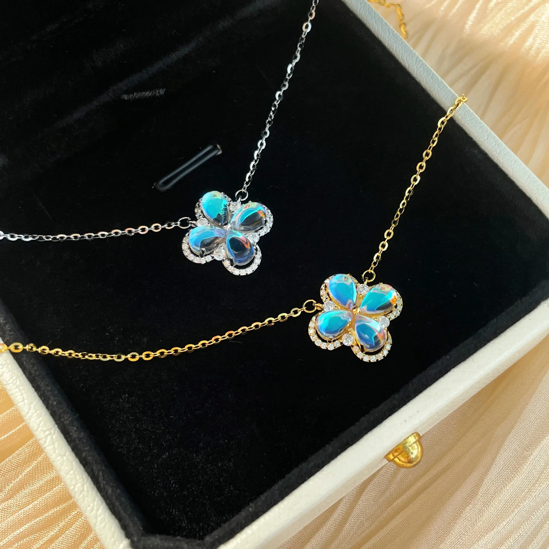 

High Grade New Designer S925 Sterling Silver Moonstone Four Leaf Pendant Choker Necklace Women Girl DQ1538N