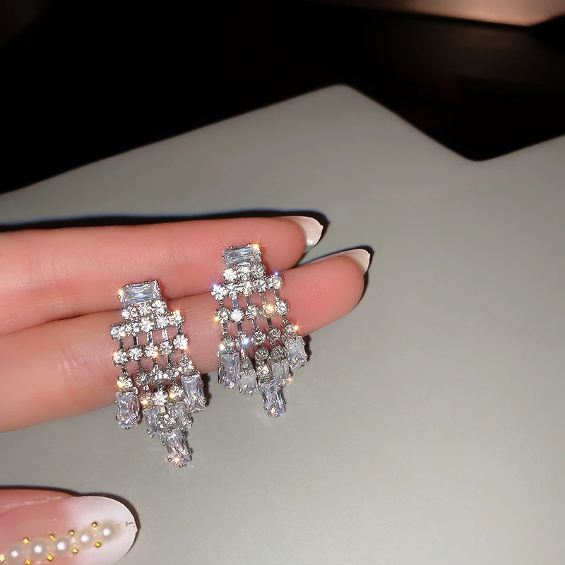 

2021 fashion trendy earrings jewelry crystals