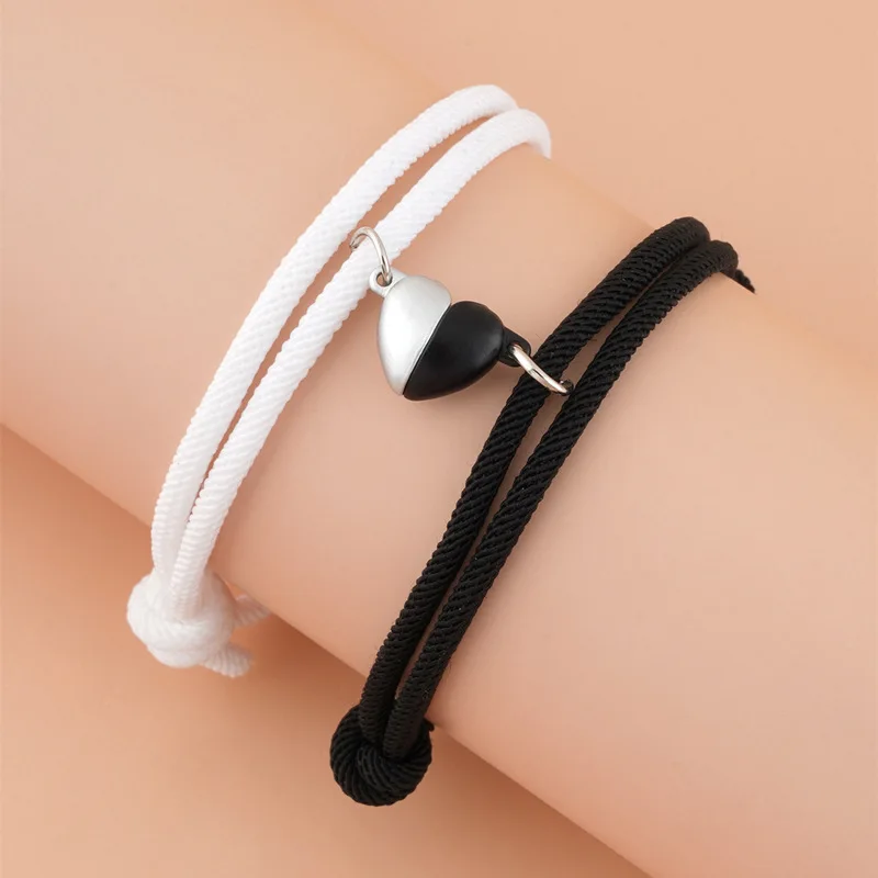 

Fashion simple black and white heart-shaped magnetic clasps suction lovers bracelet adjustable friendship hand rope