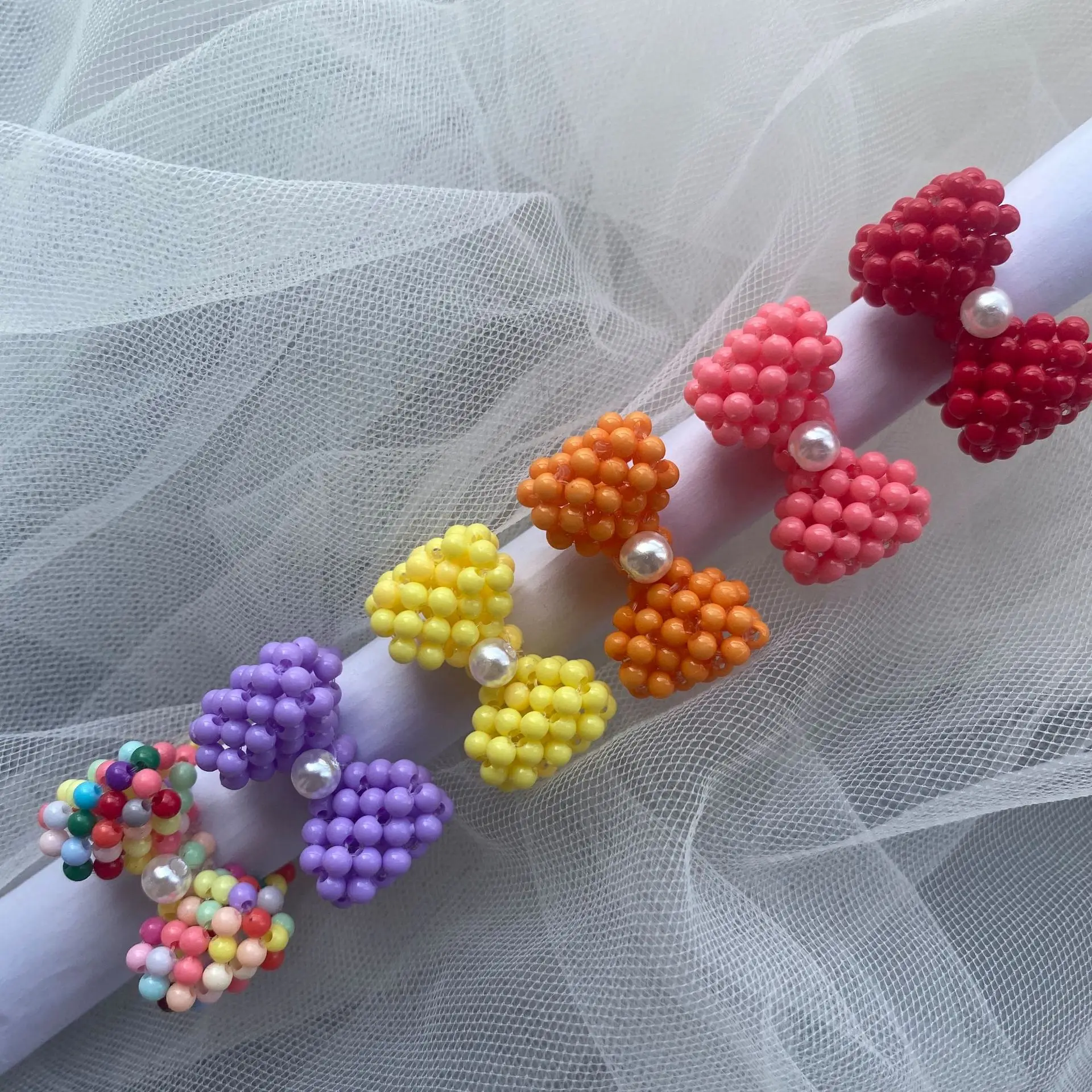 

OUYE 2021 Korean version of the bowknot rice bead ring elasticity adjustable niche design ins temperament beaded ring girl, Colorful
