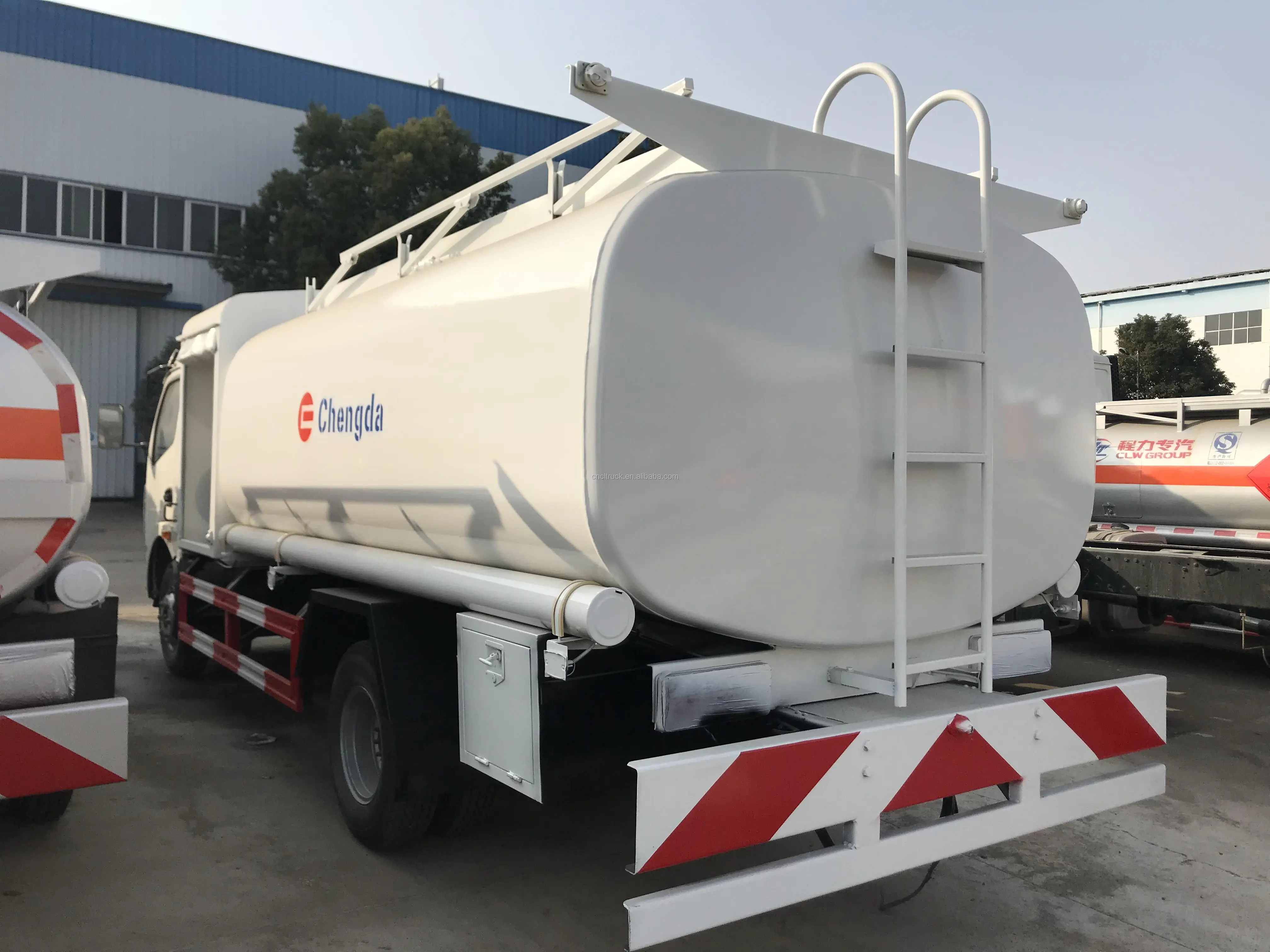 Dongfeng 4x2 8000liters Oil Tanker Truck For Sale Buy Hot Oil Trucks
