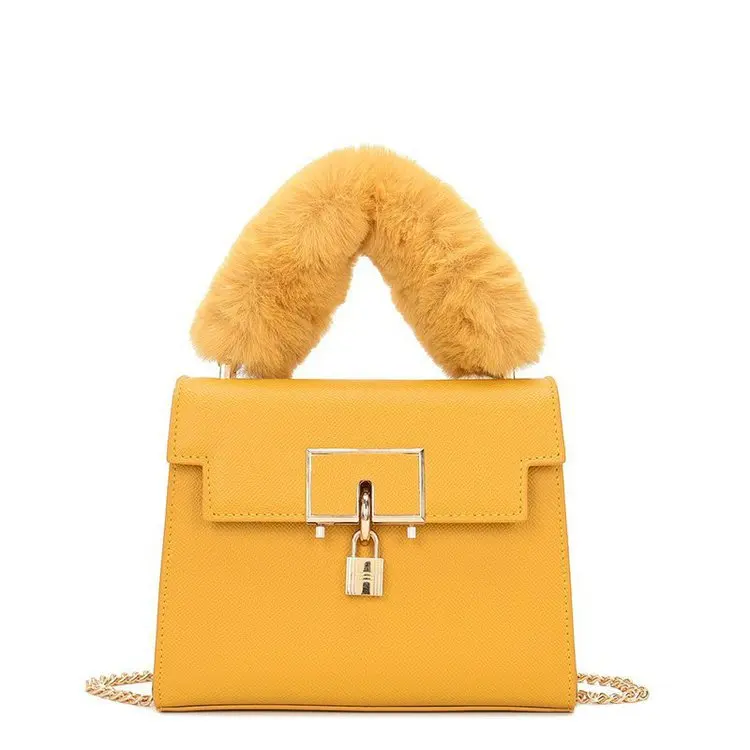 

2020 New Autumn and Winter Fashion Ladies Luxury PU Leather Purse Gold Chain Bag with Furry handle Shoulder Handbag, Solid