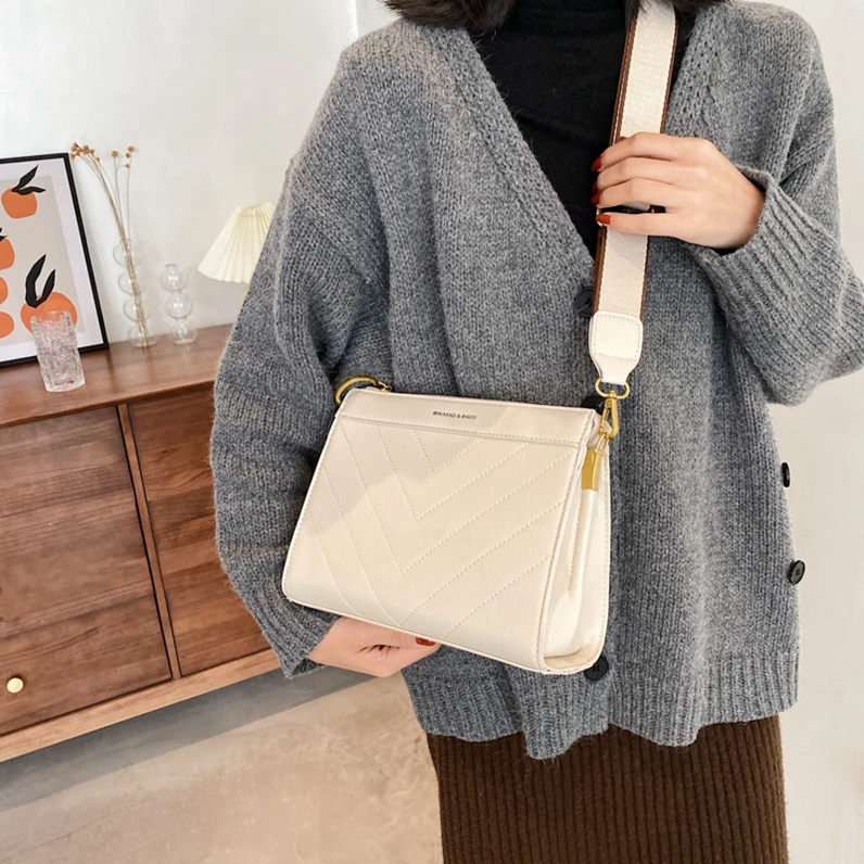 

XP1248 fashion simple embroidered thread pu envelope shoulder messenger bag