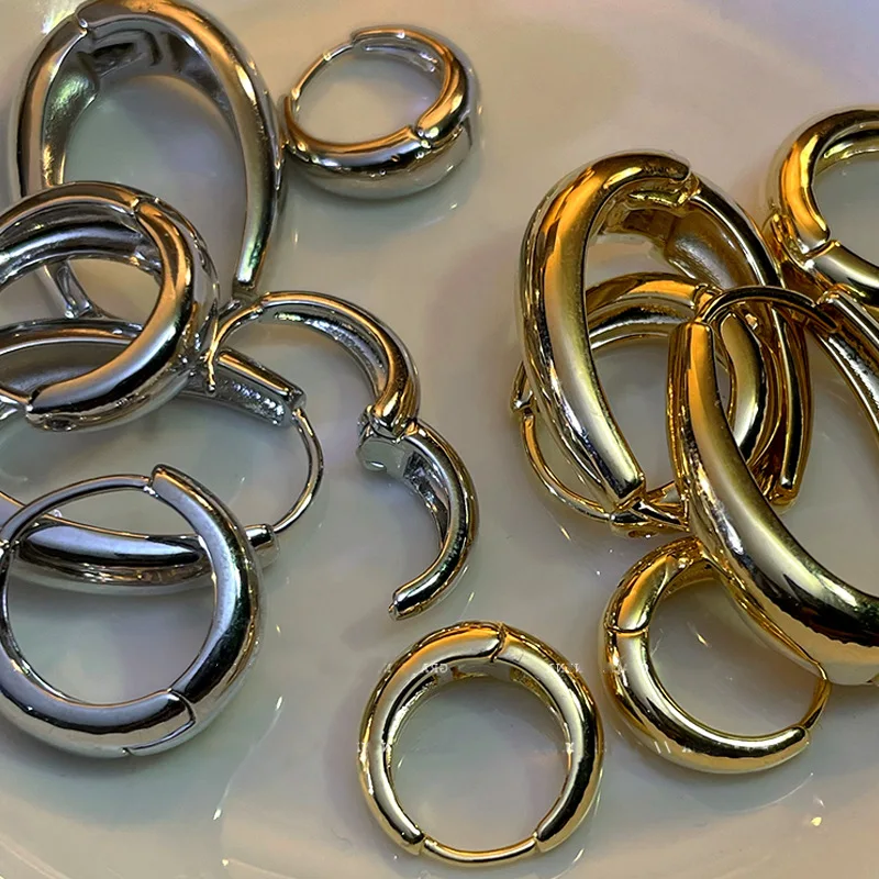 

Ins Trendy High Polished Mini Circle Huggie Earrings Gold Silver Plated U Shape Oval Hoop Earrings