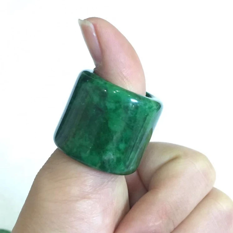 

Hot Selling fashion men and women natural green jade ring thumb ring designs